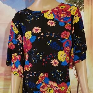 Violet & Claire top size XL